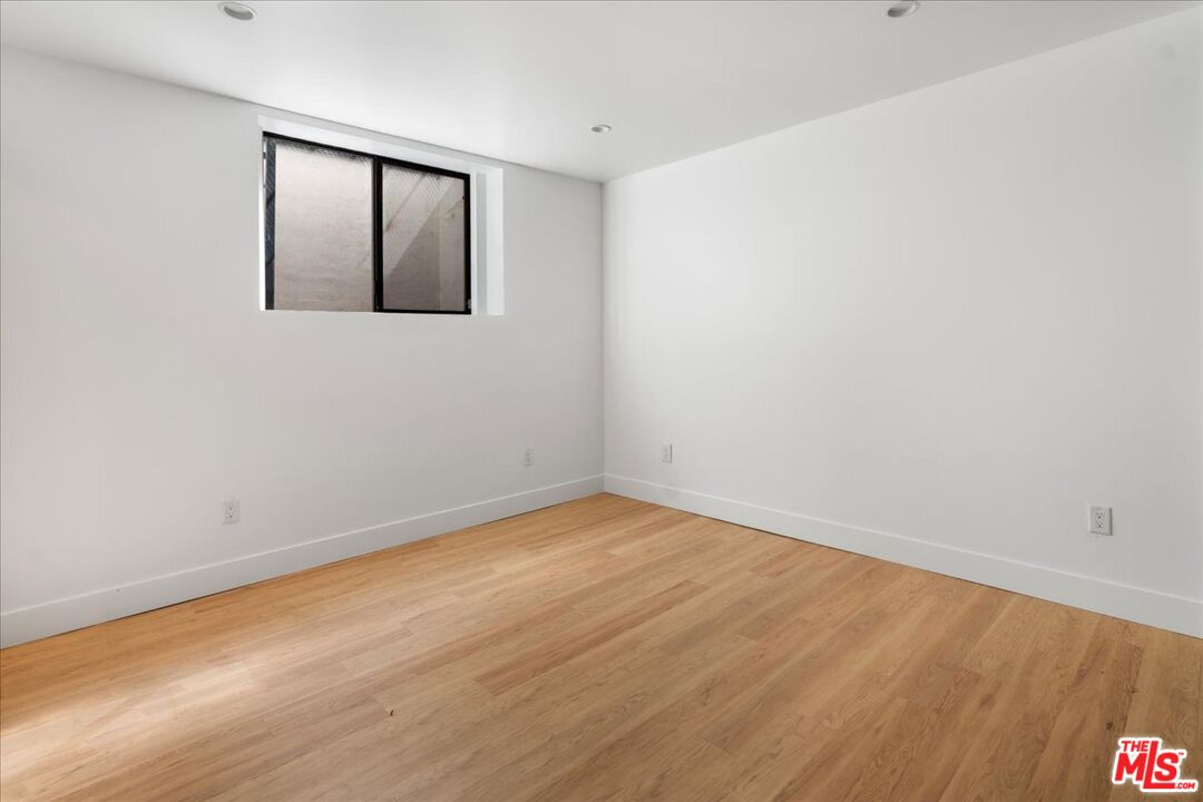 616 North Fuller Avenue Los Angeles, CA 90036 - Photo 29 of 68