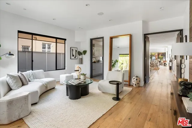 $15,995 | 616 North Fuller Avenue, Los Angeles, CA 90036