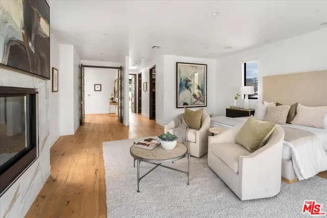 $15,995 | 616 North Fuller Avenue, Los Angeles, CA 90036