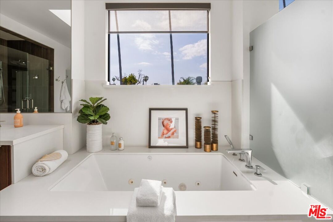 616 North Fuller Avenue Los Angeles, CA 90036 - Photo 49 of 68