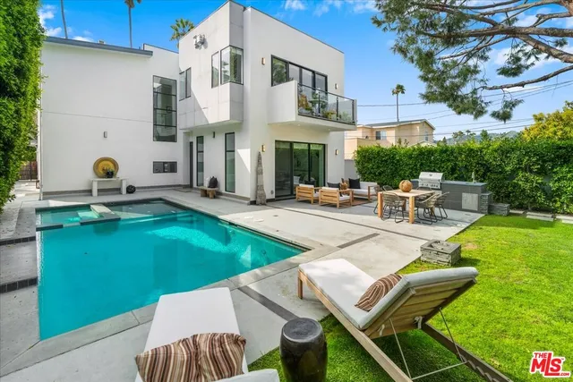 $15,995 | 616 North Fuller Avenue, Los Angeles, CA 90036