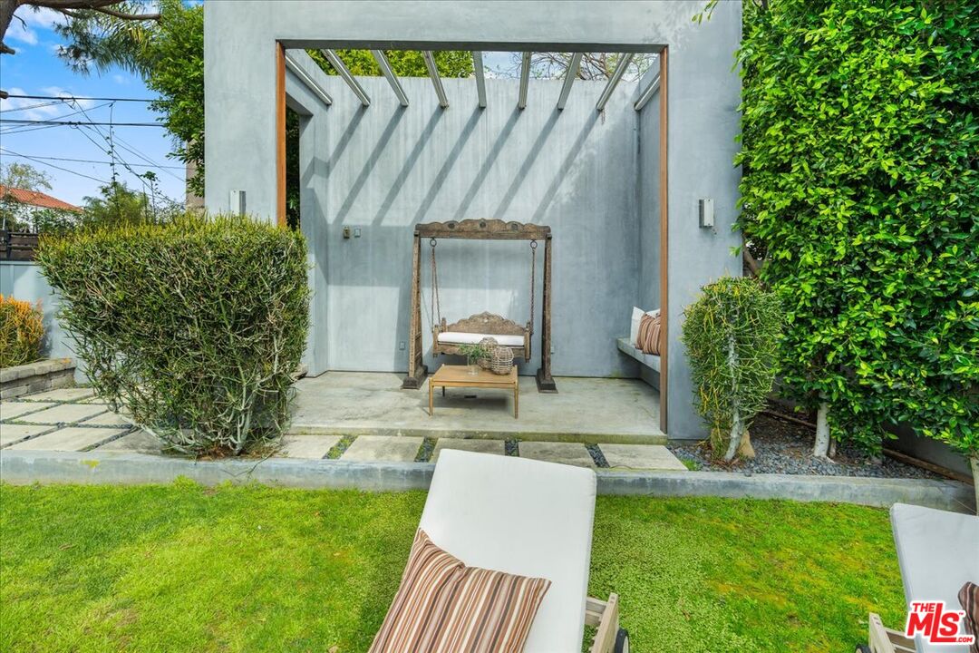 616 North Fuller Avenue Los Angeles, CA 90036 - Photo 60 of 68