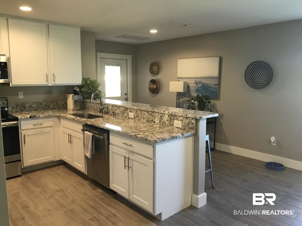 24093 Veranda Circle Elberta, AL 36530 - Photo 7 of 29 Kitchen