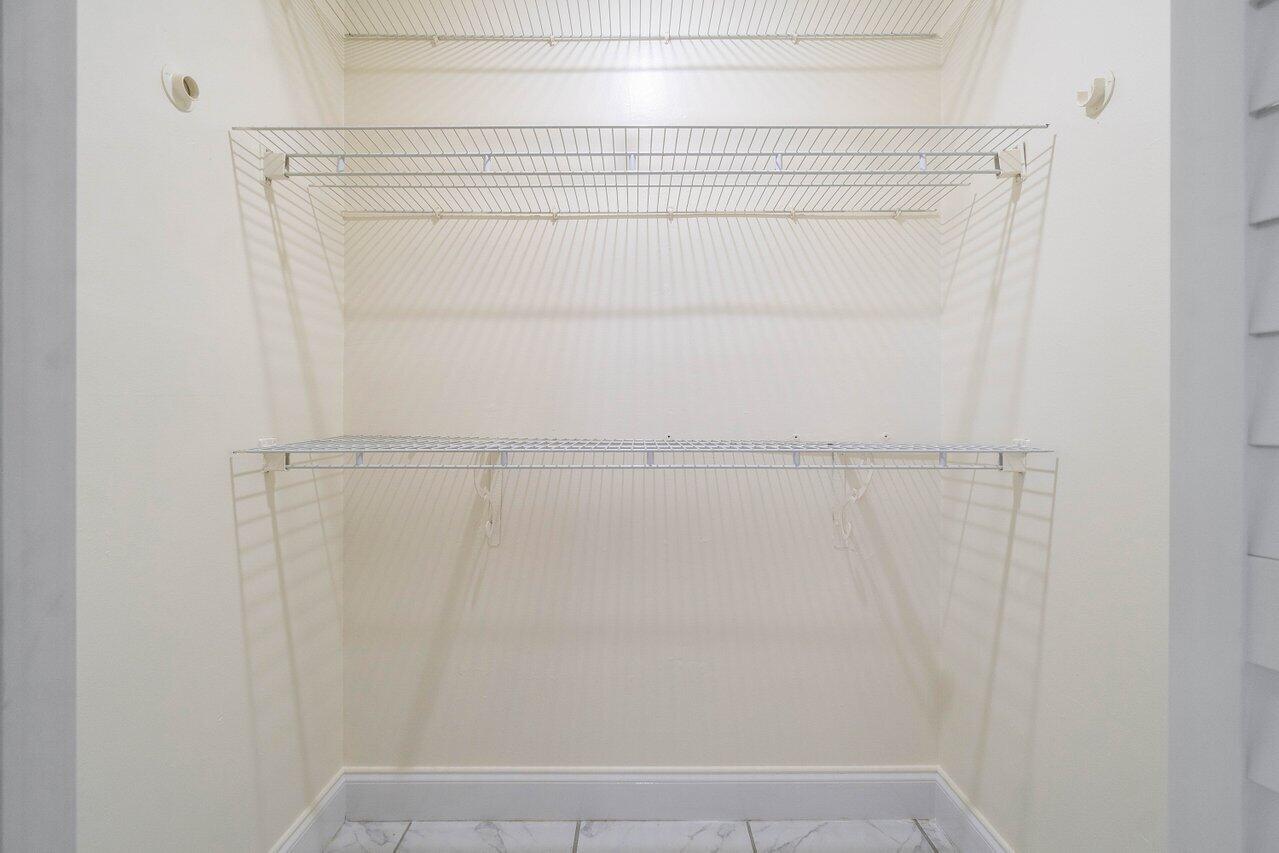 4094 Kirk Road Lake Worth, FL 33461 - Photo 17 of 22 017-4094KirkRoad-LakeWorth-FL-33461-SMAL