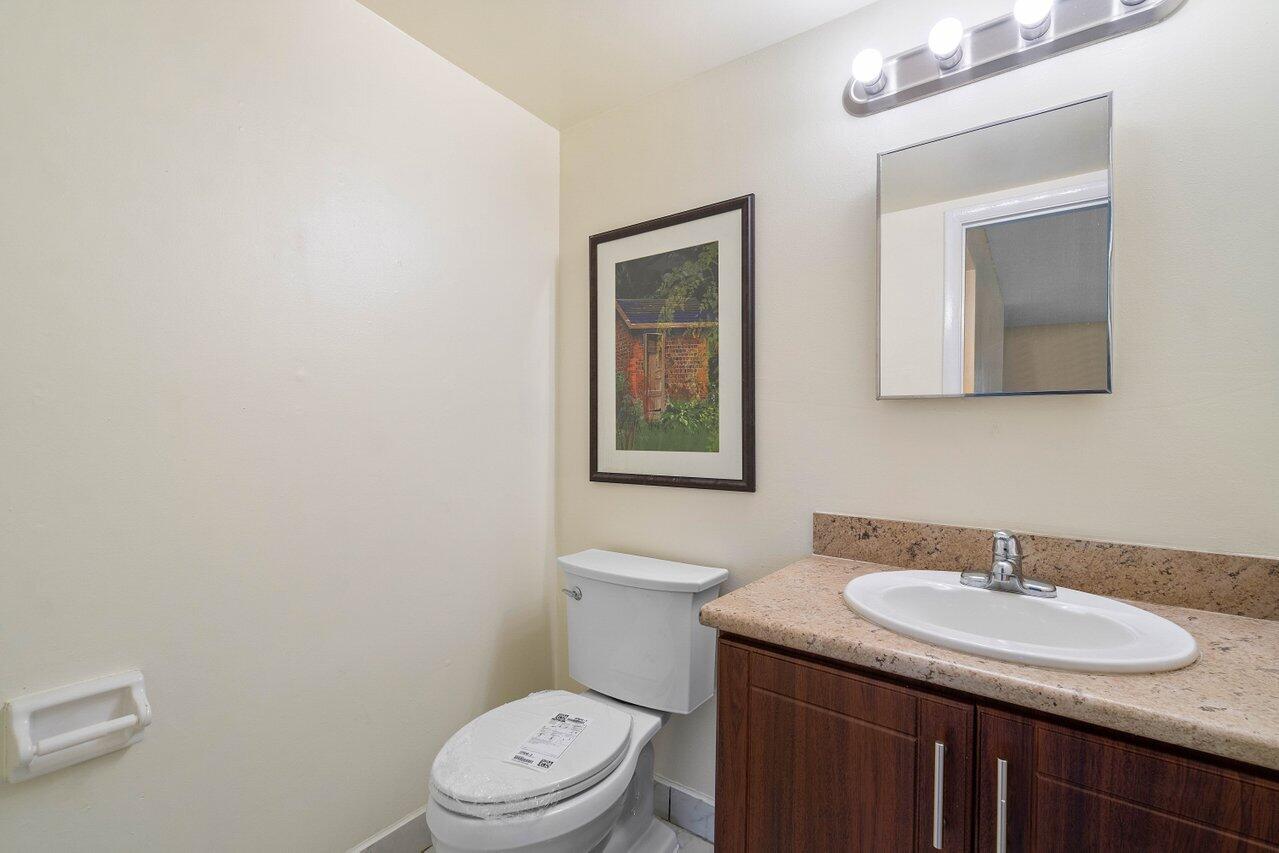 4094 Kirk Road Lake Worth, FL 33461 - Photo 18 of 22 018-4094KirkRoad-LakeWorth-FL-33461-SMAL