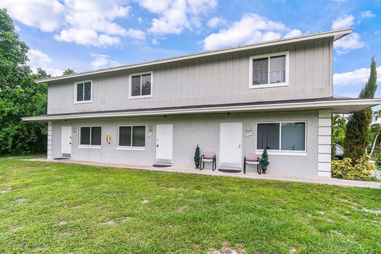 4094 Kirk Road Lake Worth, FL 33461 - Photo 3 of 22 002-4094KirkRoad-LakeWorth-FL-33461-SMAL