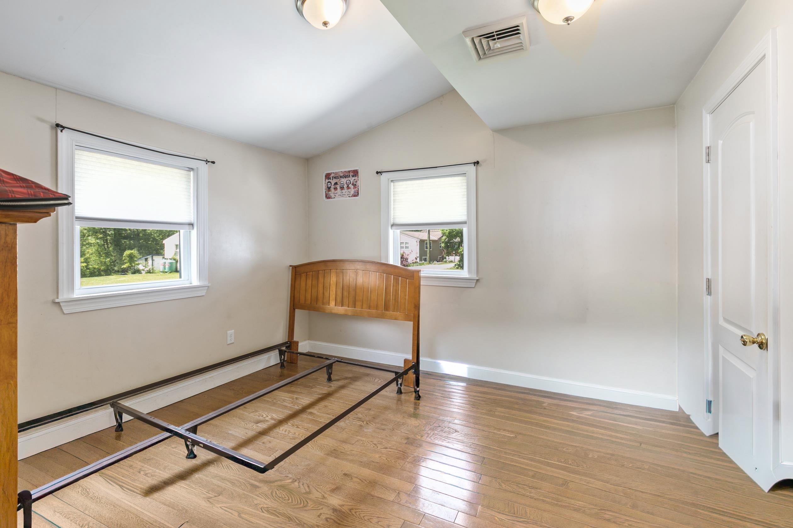 22 Collettes Grove Road Derry, NH 03038 - Photo 14 of 23
