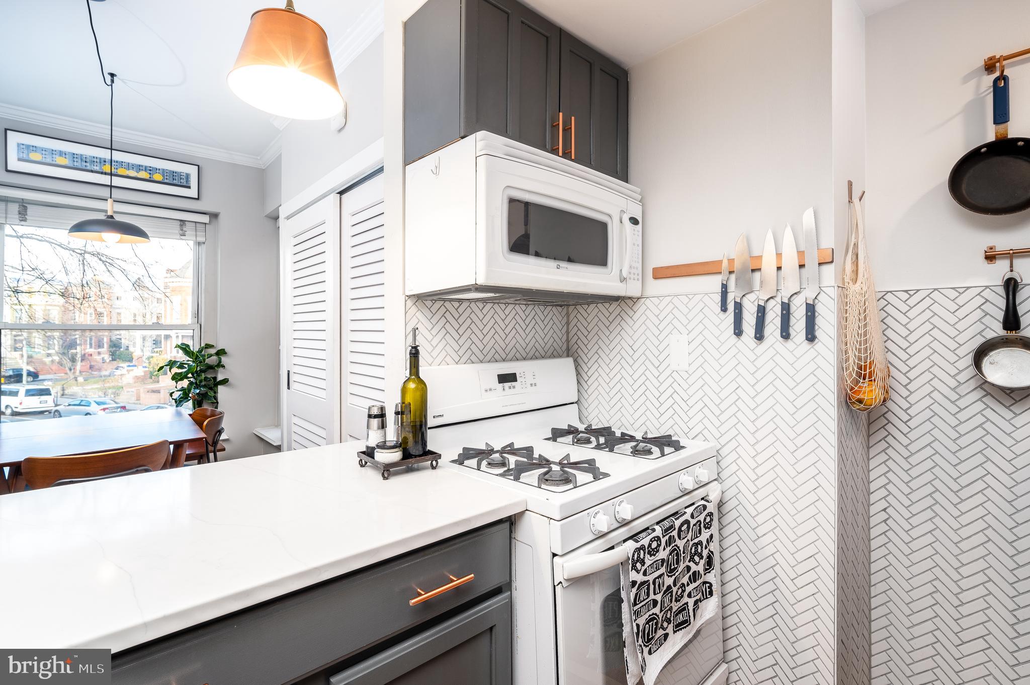 207 R Street Northwest, Unit 5 Washington, DC 20001 - Photo 5 of 22