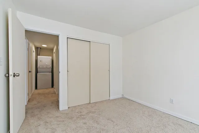 $175,000 | 4602 Northfox Lane, Unit 7, McHenry, IL 60050