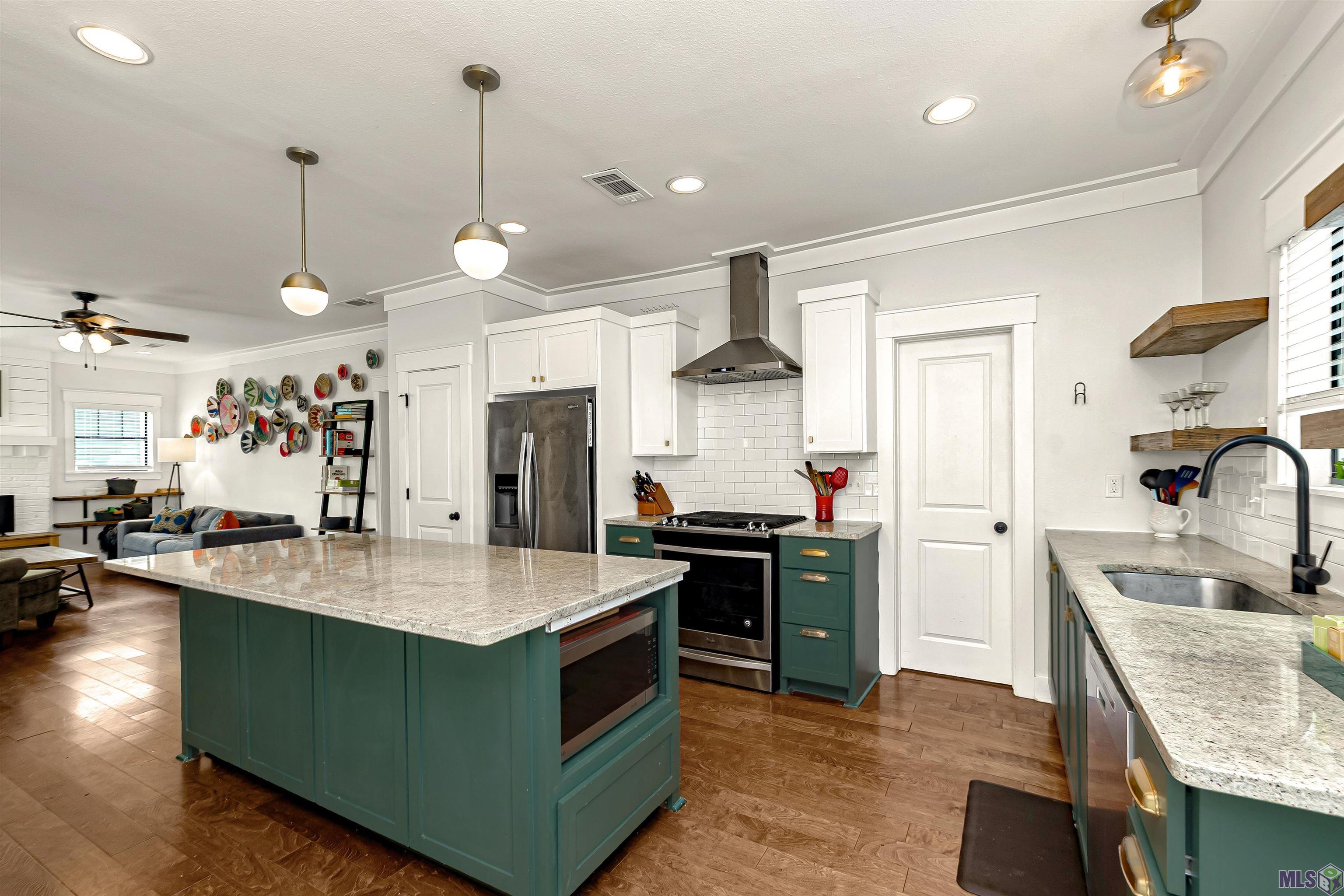 331 Hearthstone Drive Baton Rouge, LA 70806 - Photo 3 of 16