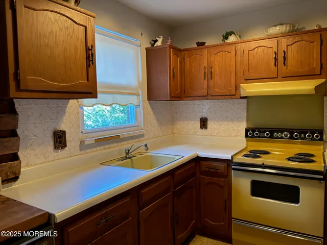 $79,000 | 138 Hudson Parkway, Unit B, Whiting, NJ 08759