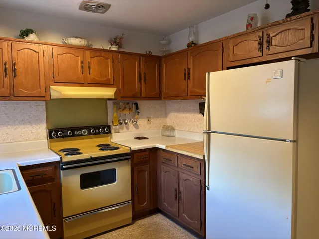 $79,000 | 138 Hudson Parkway, Unit B, Whiting, NJ 08759