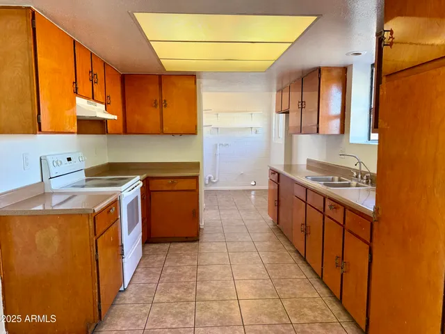$325,000 | 4720 West Monterosa Street, Phoenix, AZ 85031