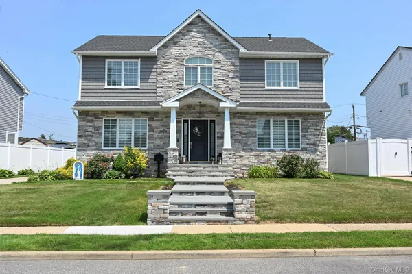 $1,449,000 | 816 Gehrig Avenue, Franklin Square, NY 11010