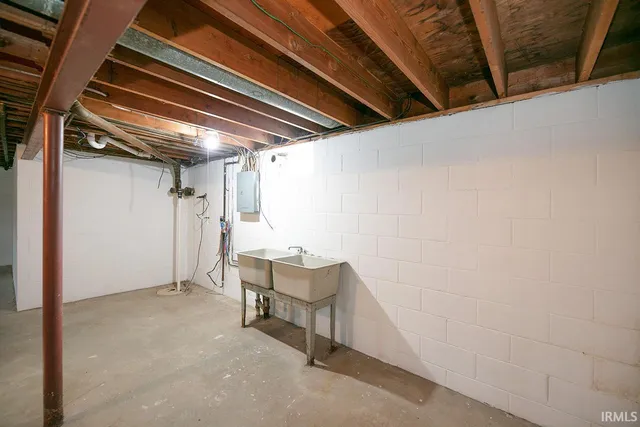 $279,900 | 56676 County Road 13, Elkhart, IN 46516