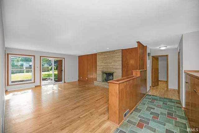 $279,900 | 56676 County Road 13, Elkhart, IN 46516