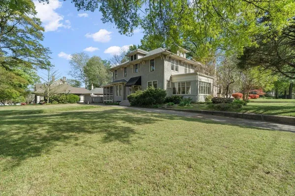 $549,999 | 660 South McLean Boulevard, Memphis, TN 38104