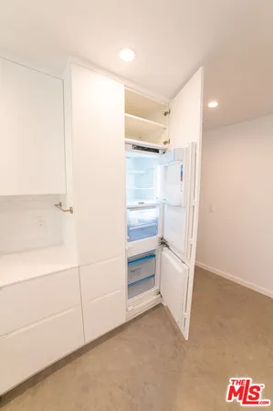 $3,750 | 14 Brooks Avenue, Unit 9, Venice, CA 90291