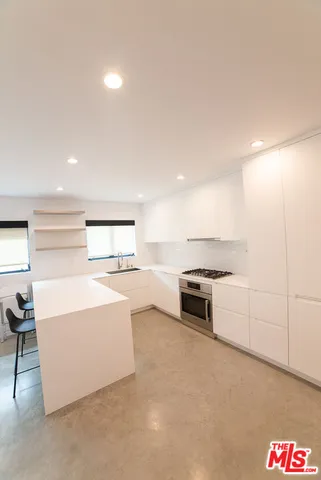 $3,750 | 14 Brooks Avenue, Unit 9, Venice, CA 90291