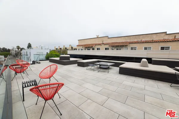 $3,750 | 14 Brooks Avenue, Unit 9, Venice, CA 90291