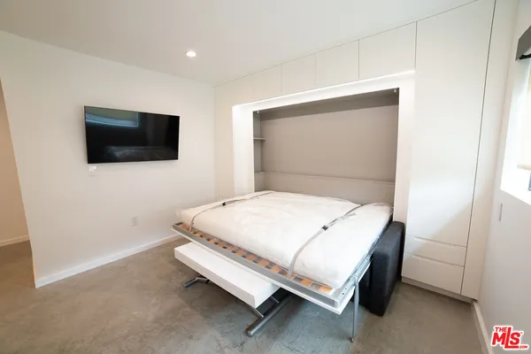 $3,750 | 14 Brooks Avenue, Unit 9, Venice, CA 90291