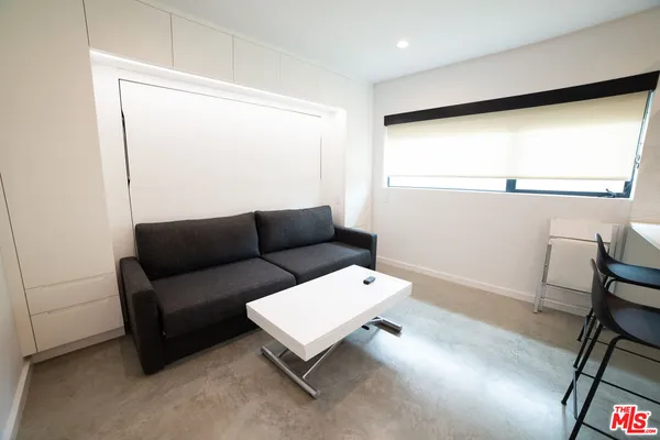 $3,750 | 14 Brooks Avenue, Unit 9, Venice, CA 90291