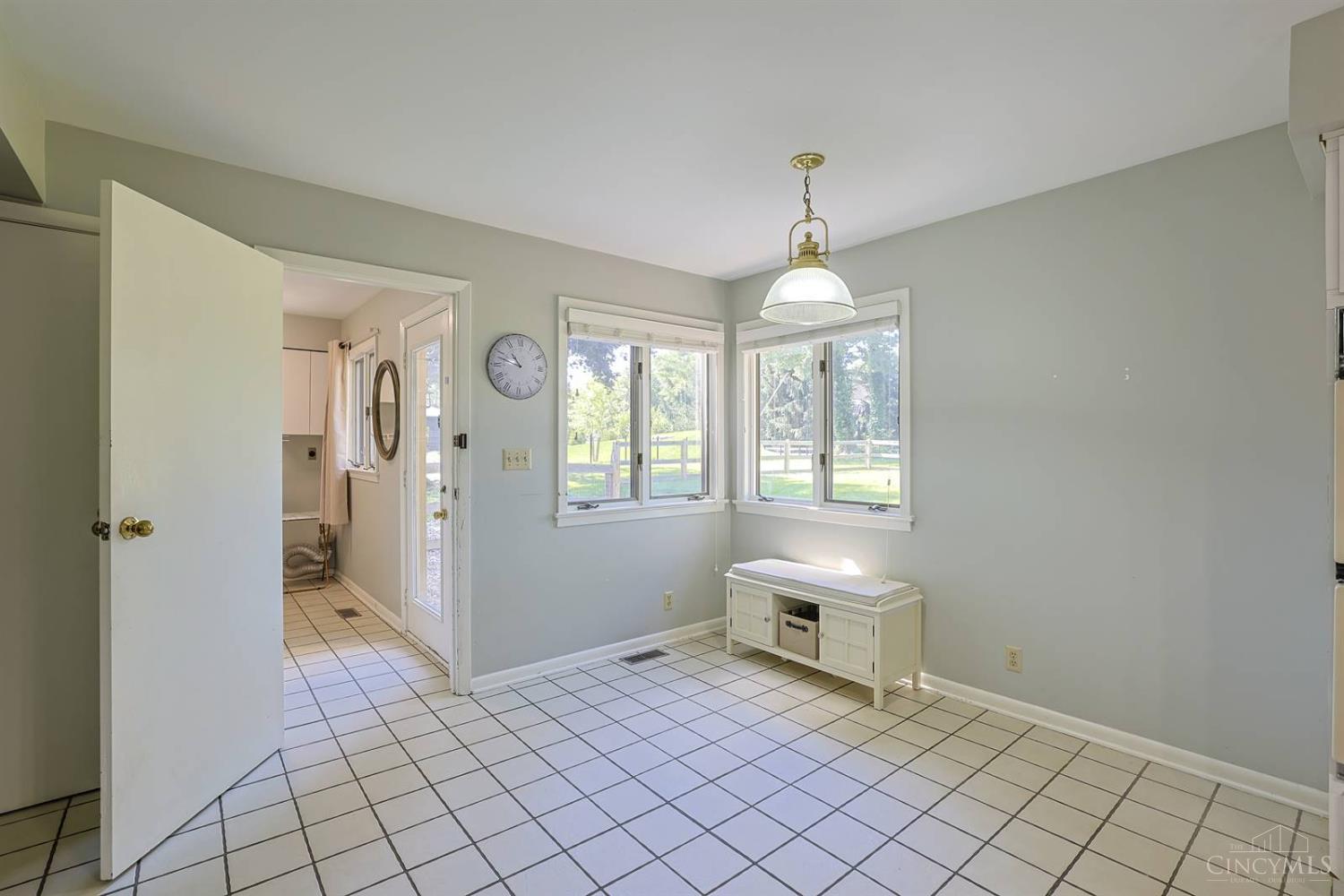 7407 Ayers Road Cincinnati, OH 45255 - Photo 19 of 51