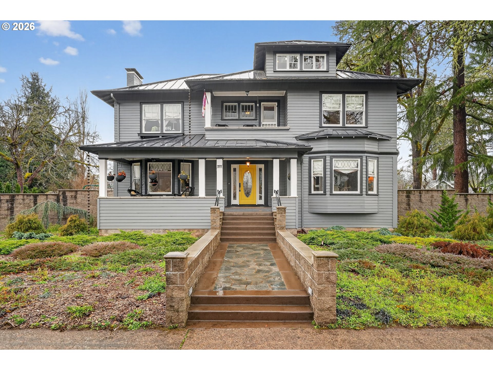 211 South 3rd Street Cottage Grove, OR 97424 - Photo 1 of 32