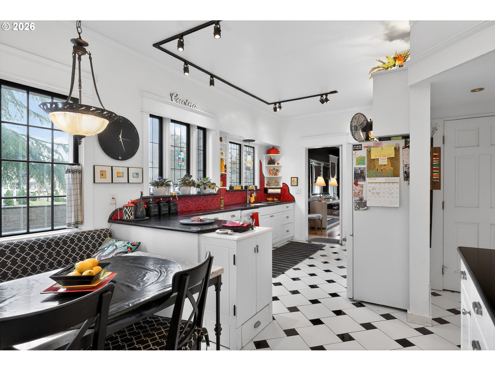 211 South 3rd Street Cottage Grove, OR 97424 - Photo 13 of 32