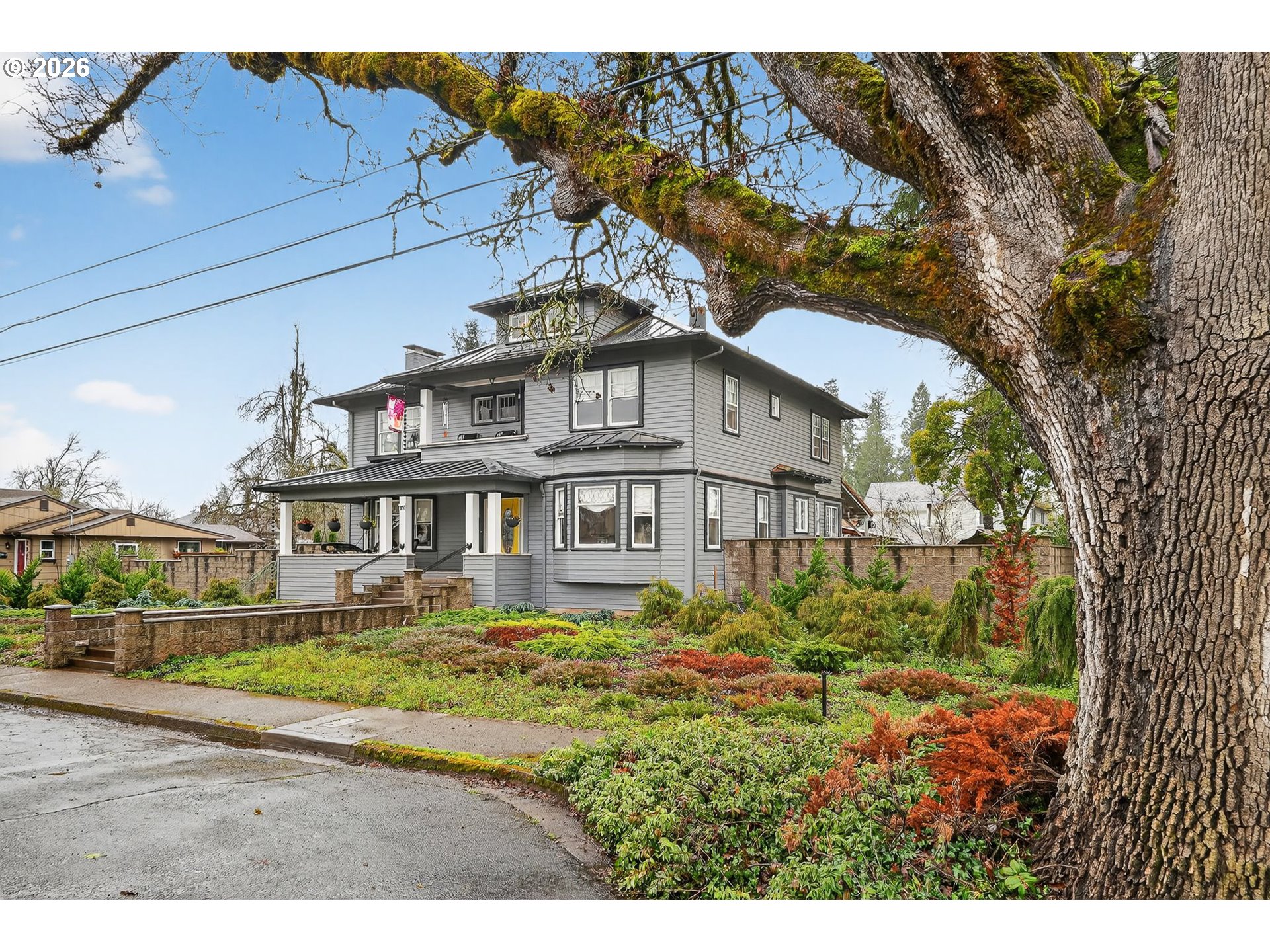 211 South 3rd Street Cottage Grove, OR 97424 - Photo 2 of 32