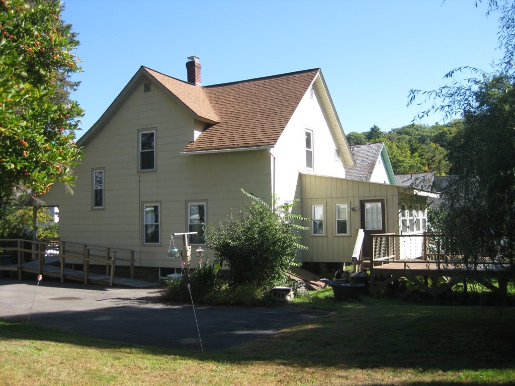 16 Spring Terrace Greenfield, MA 01301 - Photo 3 of 21 Gallery Image 3