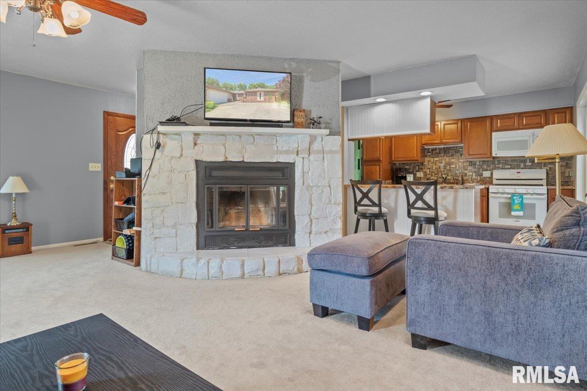 223 Bellerive Road Springfield, IL 62704 - Photo 8 of 34