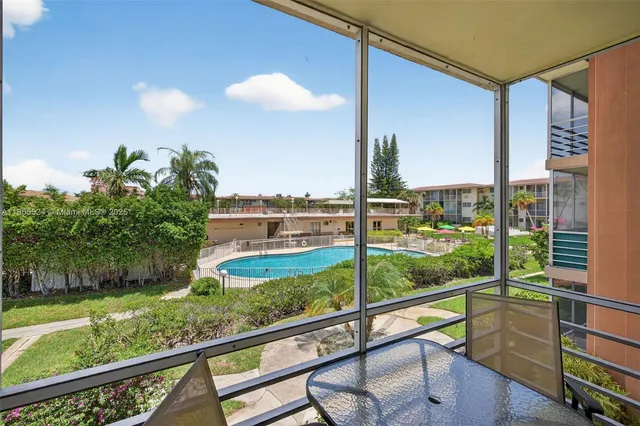 $74,000 | 16901 Northeast 13th Avenue, Unit 210, Miami, FL 33162