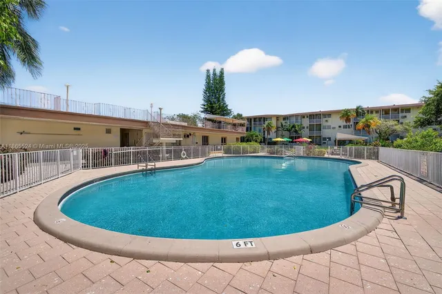 $74,000 | 16901 Northeast 13th Avenue, Unit 210, Miami, FL 33162