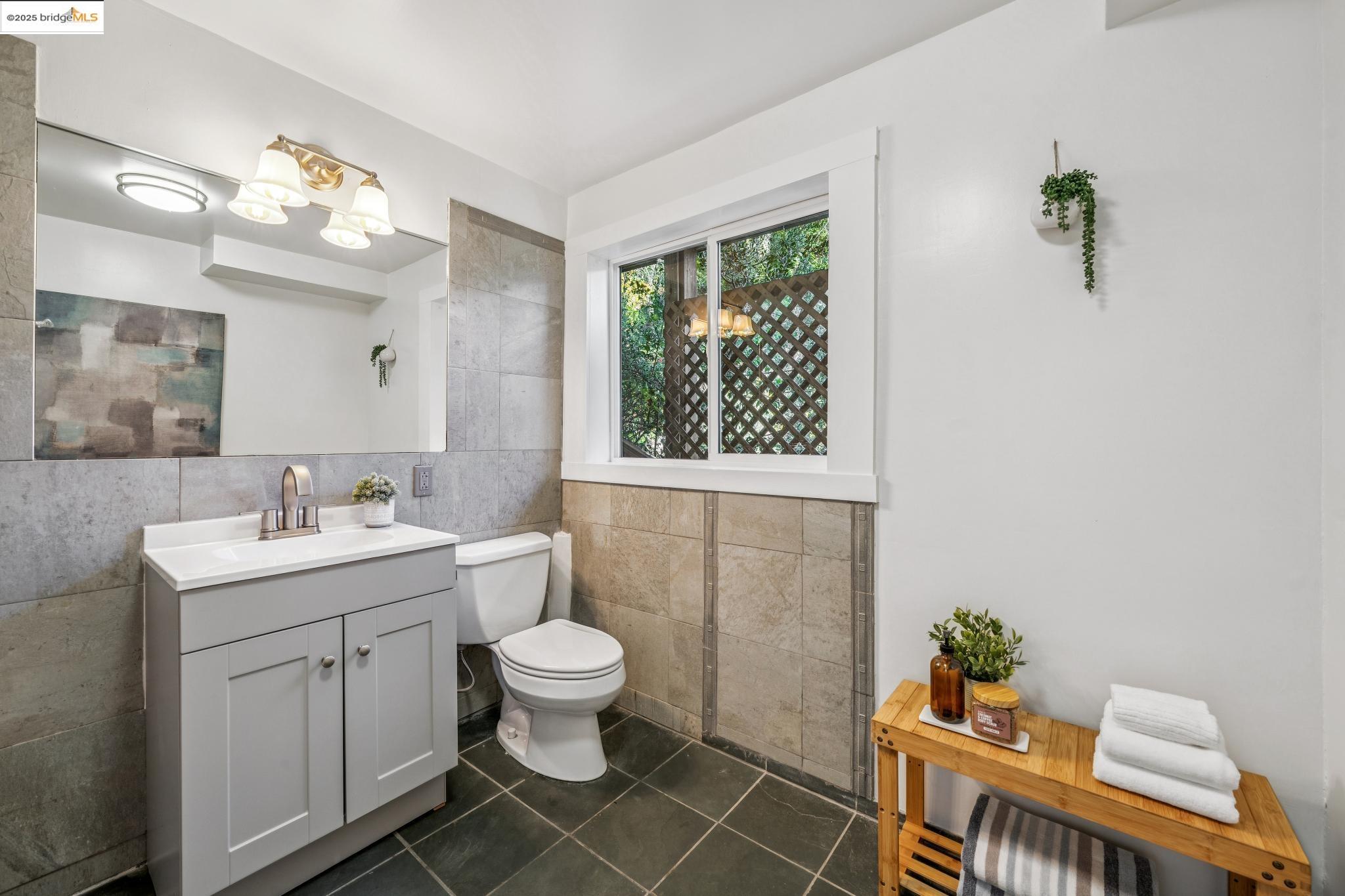 1005 Miller Avenue Berkeley, CA 94708 - Photo 33 of 60