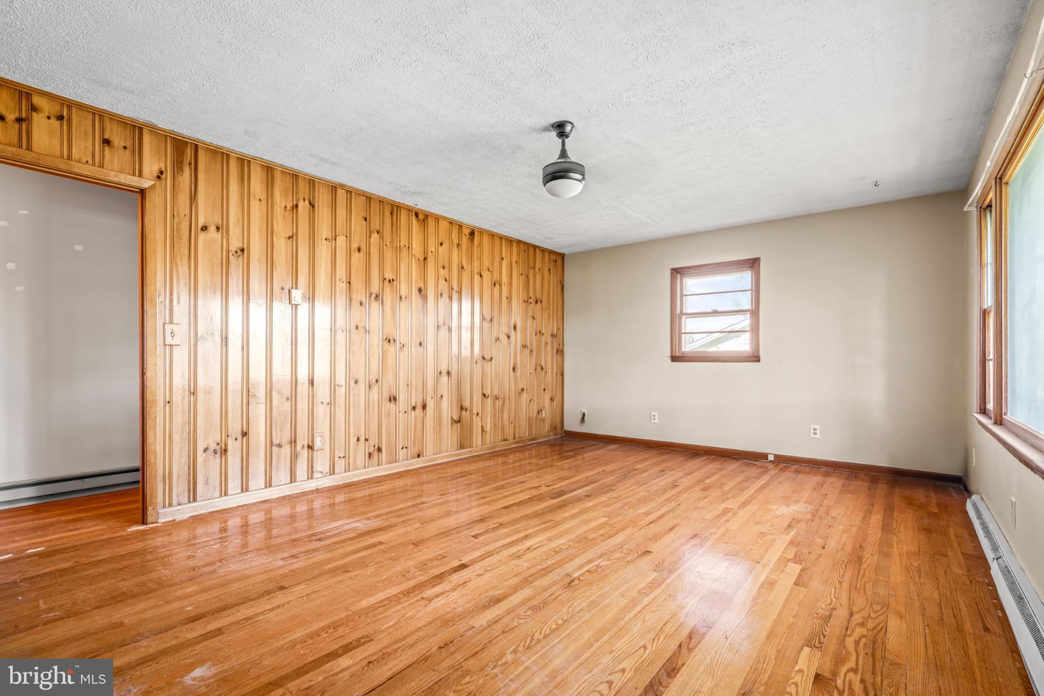 98 Cedar Ridge Road Waynesboro, VA 22980 - Photo 9 of 44 Living room