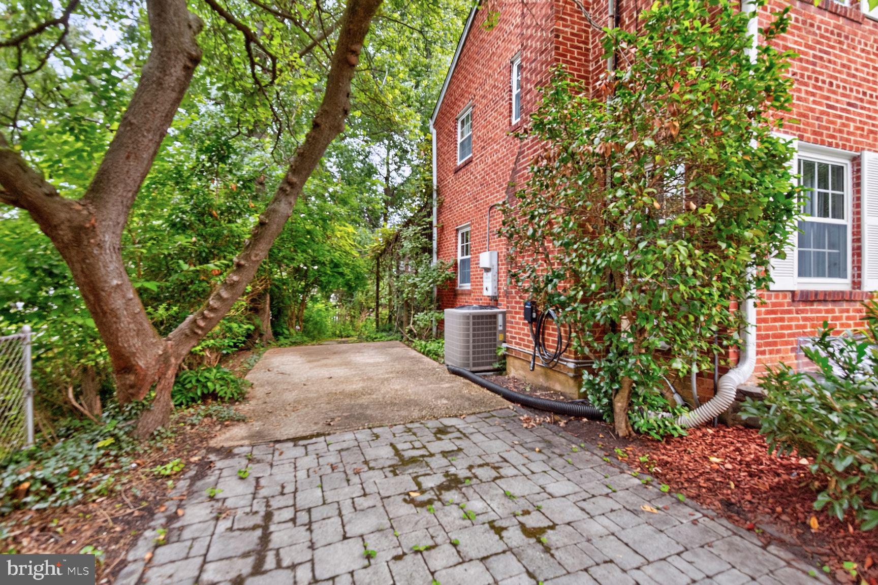2611 Arvin Street Silver Spring, MD 20902 - Photo 42 of 42 Ample Off Street Parking