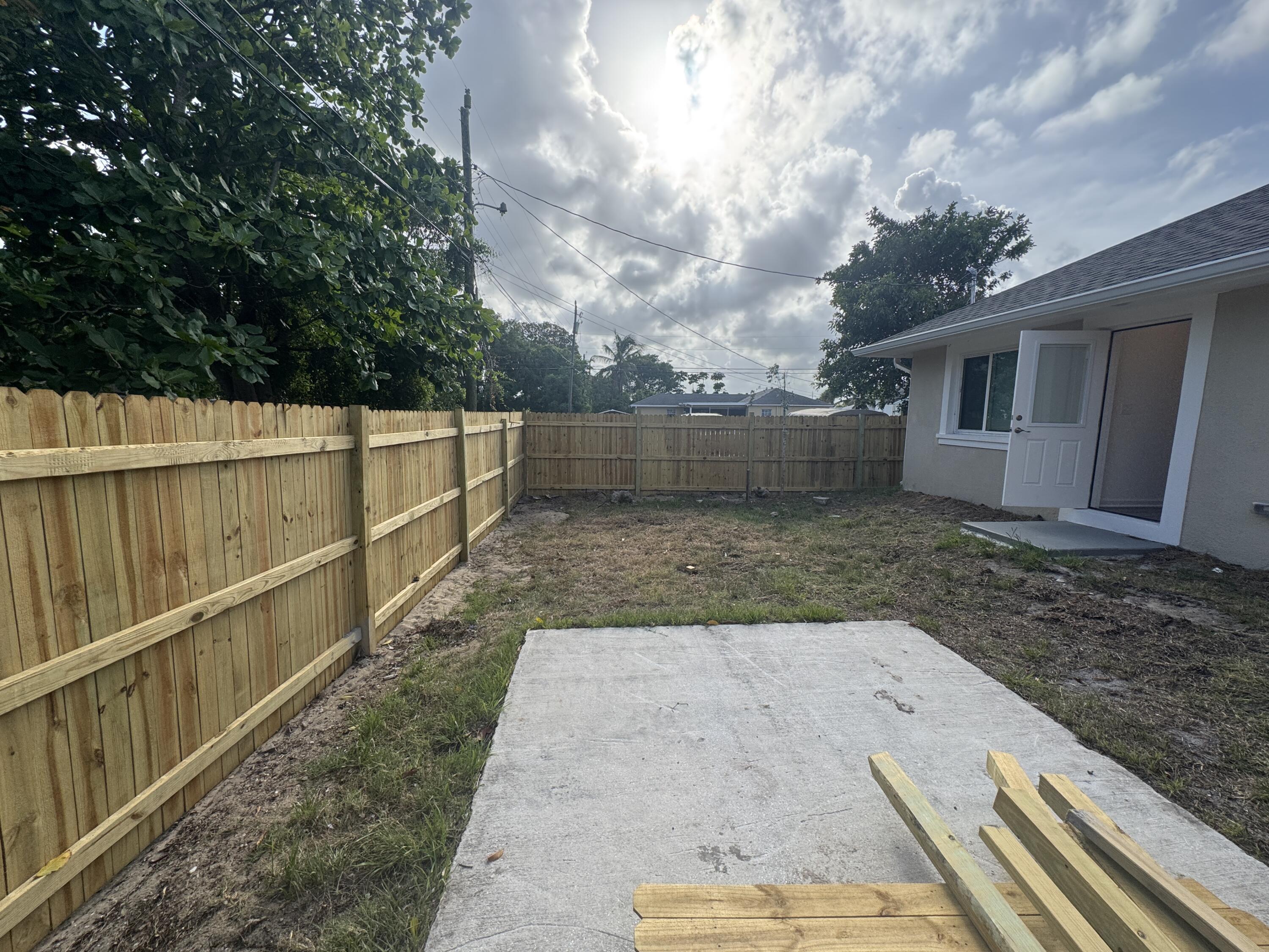 857 West 3rd Street Riviera Beach, FL 33404 - Photo 26 of 27 PIC 7
