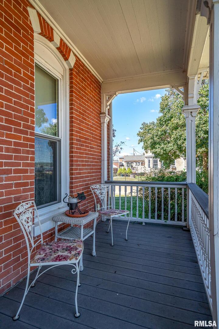 704 River Street Sabula, IA 52070 - Photo 4 of 33