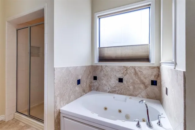 $425,000 | 13900 Noel Road, Unit 2, Dallas, TX 75240