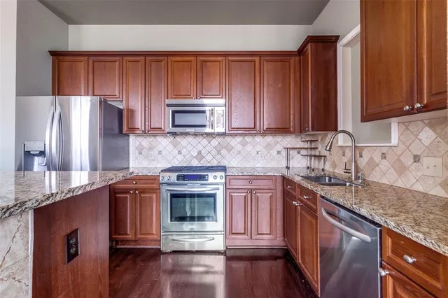 $425,000 | 13900 Noel Road, Unit 2, Dallas, TX 75240