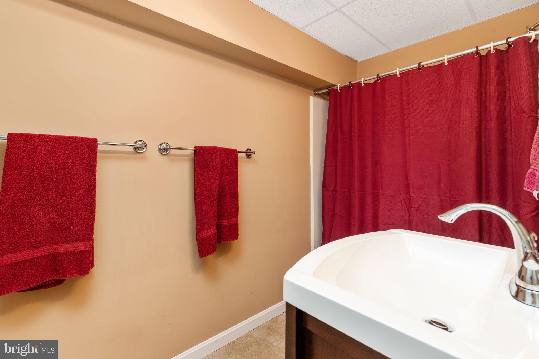 281 Huntersridge Road Winchester, VA 22602 - Photo 34 of 50 Basement full bathroom
