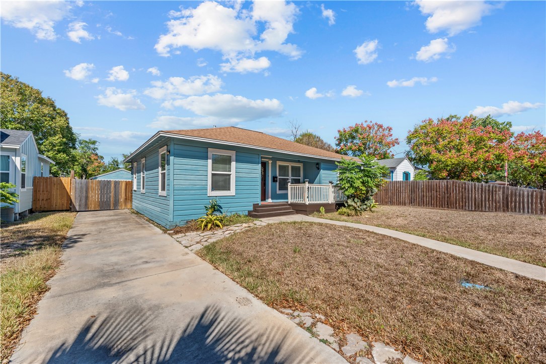 714 Indiana Avenue Corpus Christi, TX 78404 - Photo 2 of 38 a front view of house with yard