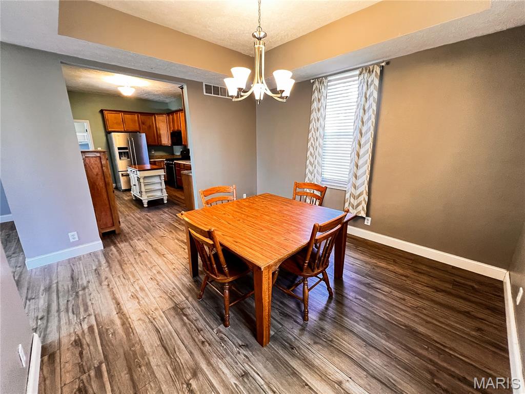 951 10th Street Carlyle, IL 62231 - Photo 16 of 41