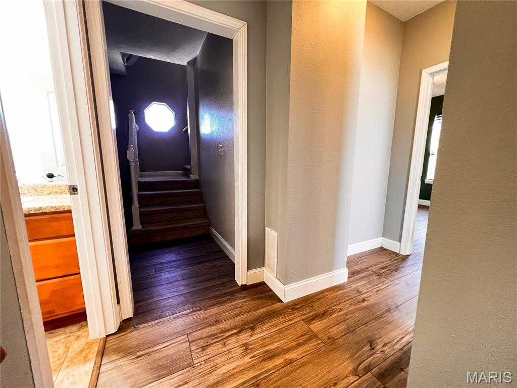 951 10th Street Carlyle, IL 62231 - Photo 28 of 41