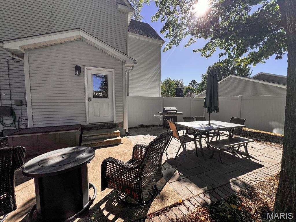 951 10th Street Carlyle, IL 62231 - Photo 9 of 41