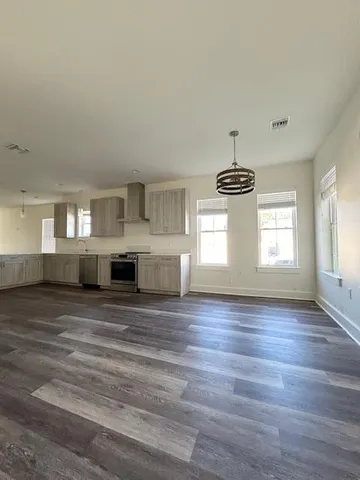 $3,100 | 417 Ridgelake Drive, Metairie, LA 70001