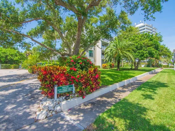 $3,500 | 3555 Ocean Drive, Unit 203, Vero Beach, FL 32963