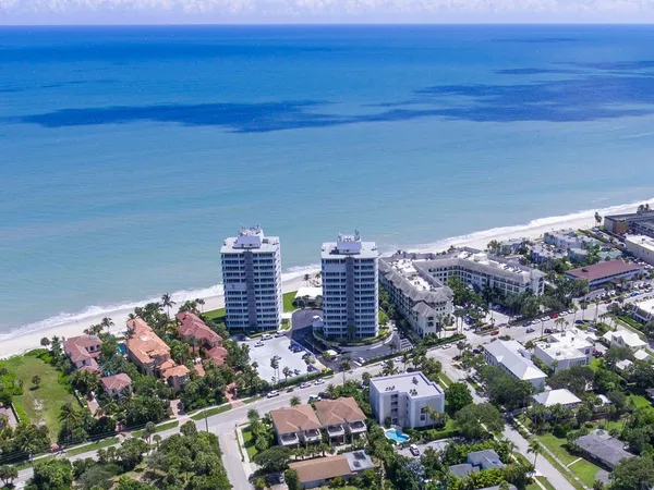 $3,500 | 3555 Ocean Drive, Unit 203, Vero Beach, FL 32963