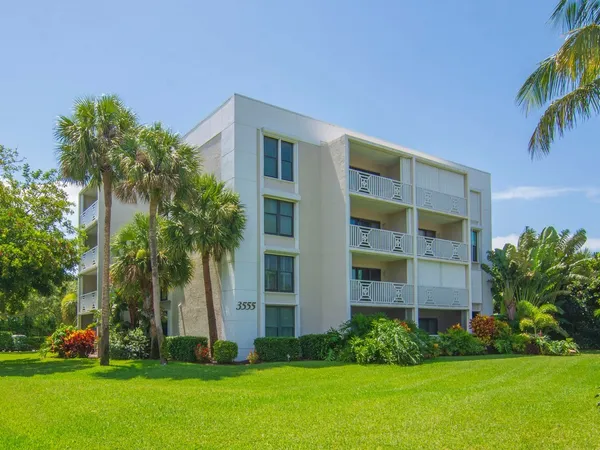 $3,500 | 3555 Ocean Drive, Unit 203, Vero Beach, FL 32963